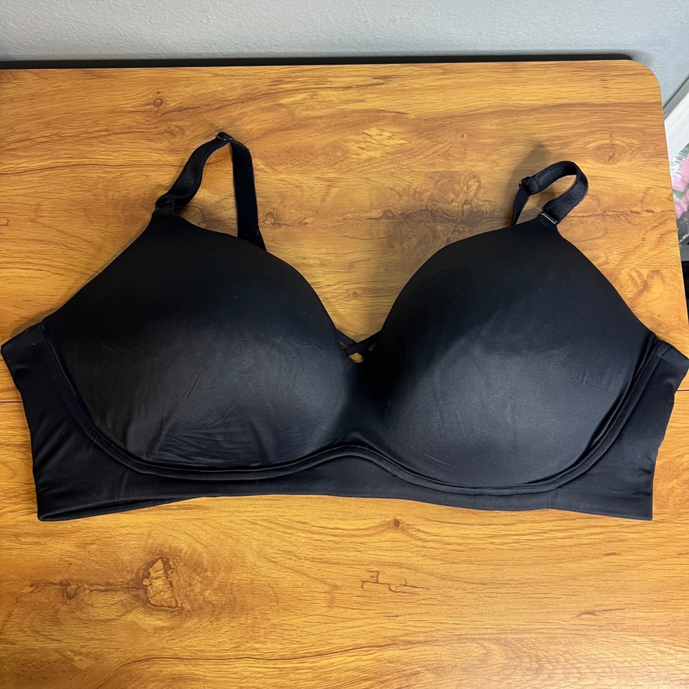 Torrid Wire-Free Push Up Smooth Bra Size 48D Black Back Smoothing Adjustable